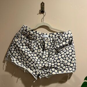 Zara flower print jean shorts size 10